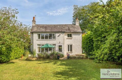 St. Marys Road, Liss, GU33