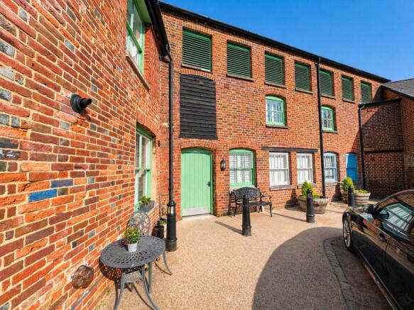Springwell, Havant, Hampshire, PO9 photo 4