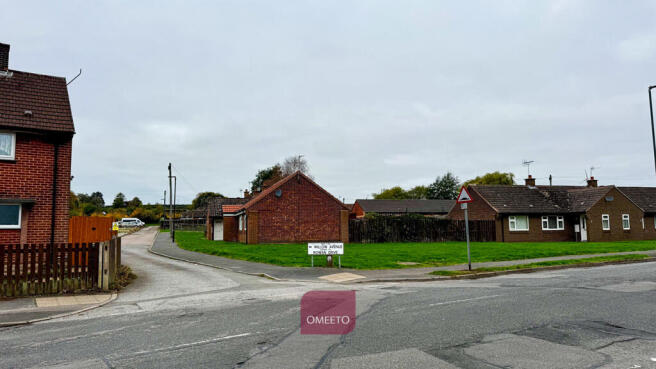 Studio parking on Rowan Drive, Shirebrook, Mansfield, Derbyshire, NG20 8HE, £210,000