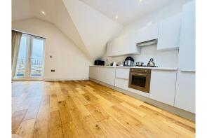 Flat 6, 125, Richmond Road, Kingston Upon Thames KT2 5BX