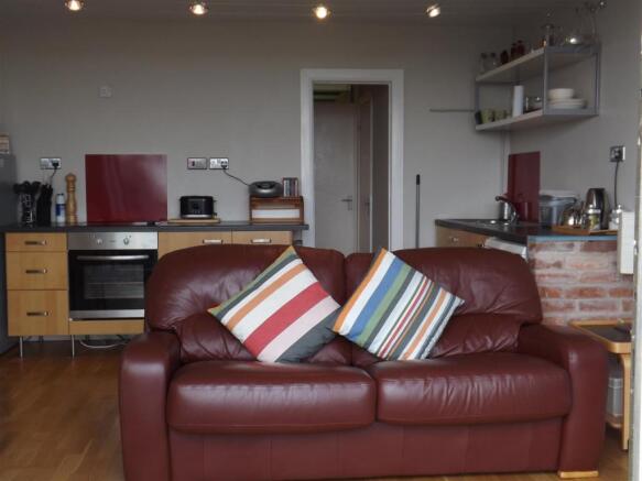 Lounge/diner/kitchen