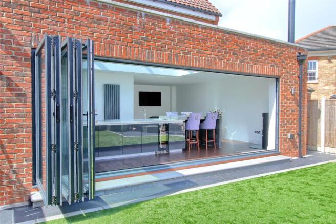 Bi-Folds