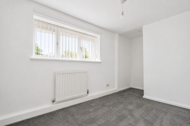 3 bed Semi-Detached to rent Image 10
