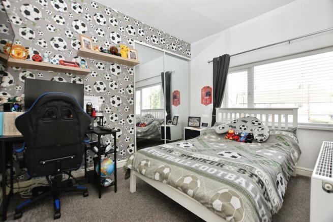 3 bed Terraced for sale Image 10