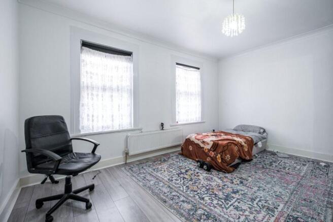 Bedroom 1 (Double)