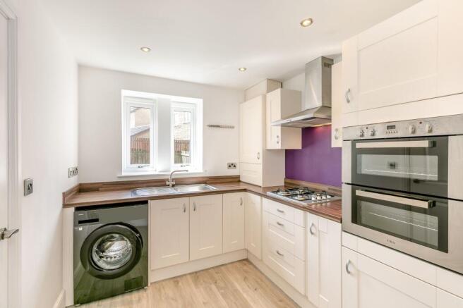 2 bed Terraced to rent Image 8