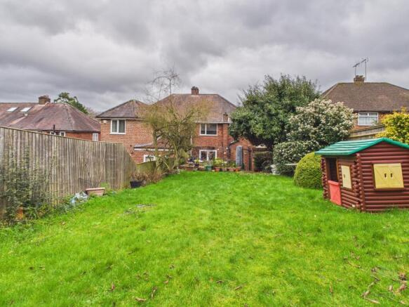 CAM02136G0-PR0541-STILL009