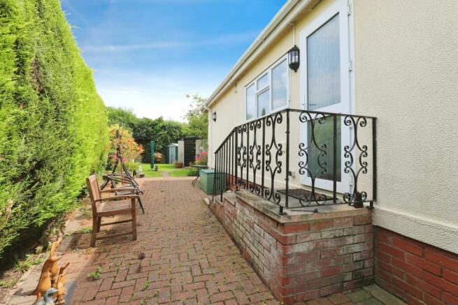 2 bed Park Home for sale Image 11