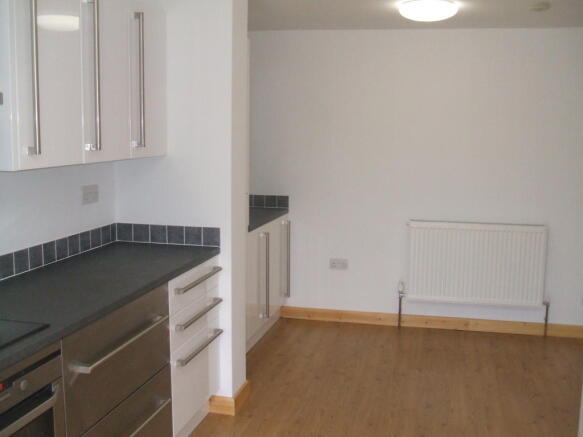 Kitchen (2)