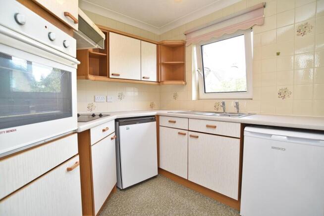 1 bed Flat for sale Image 4