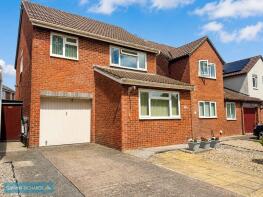 2, Lloyd Close, Taunton TA1 5QU