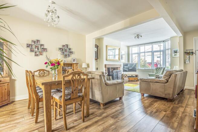 Sitting/Dining Room