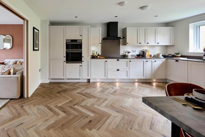 4 bed Detached for sale Image 6