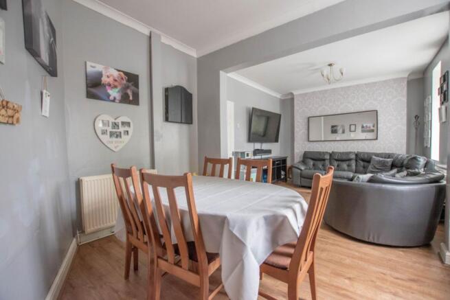 Lounge/Dining Room