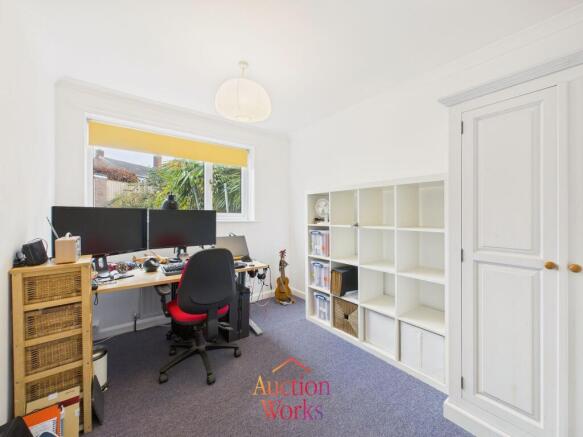 Bedroom/Office