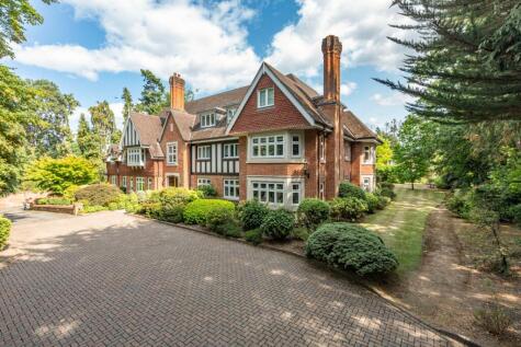 Woodhayes, Woodlands Road, West Byfleet, Surrey, KT14
