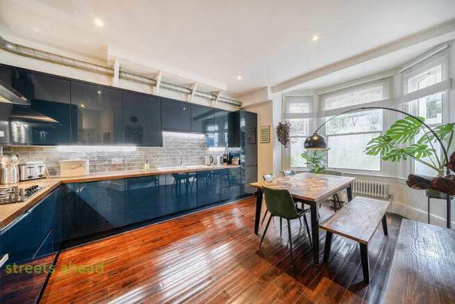 6ca8916a-1e23-415...