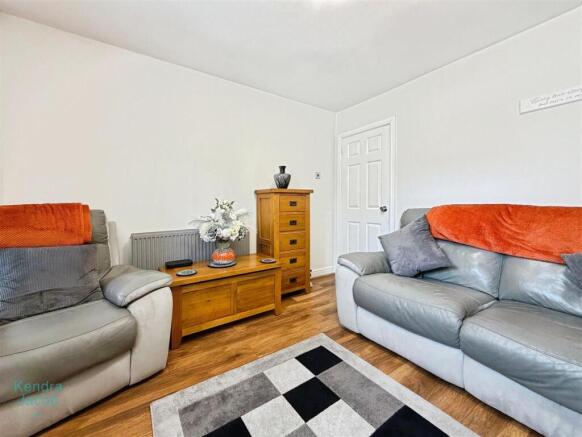 2 bed Terraced for sale Image 8