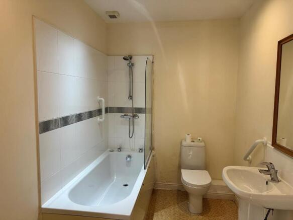 Bathroom.jpg