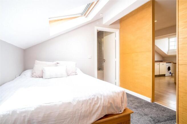 1 bed Apartment to rent Image 9