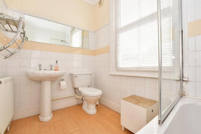 En-Suite Bathroom