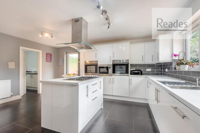 Kitchen/b'fast rm