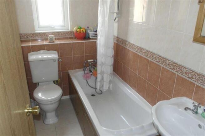BATHROOM/WC