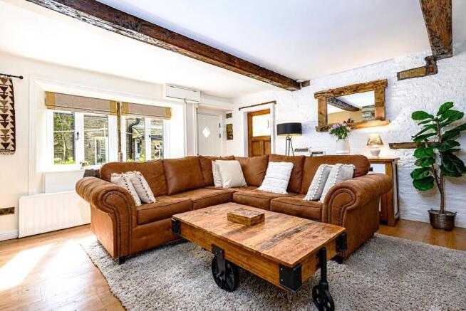 4 bed Link Detached House for sale Image 8