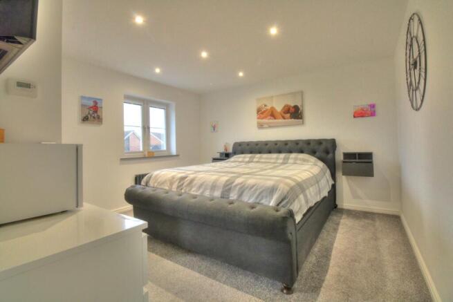 Impressive main suite
