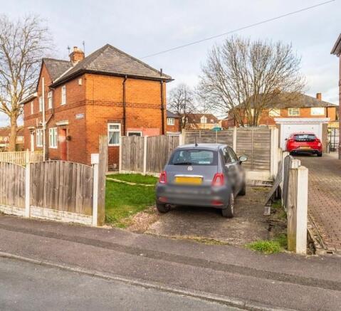 2 bed House for sale Image 12