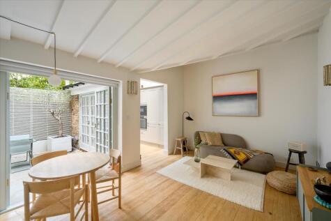 Ladbroke Grove, Notting Hill, W11
