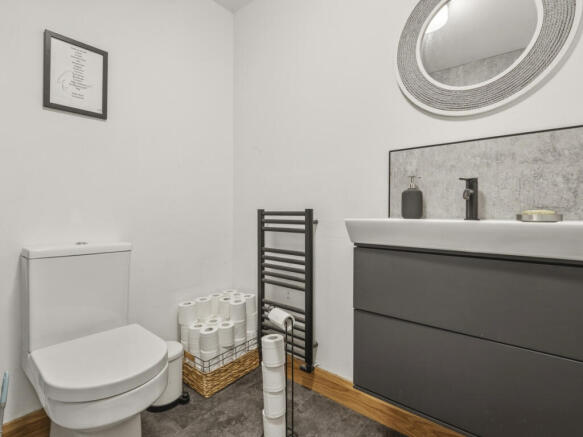 3 bed Terraced for sale Image 12