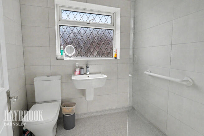 2 bed Semi-Detached Bungalow for sale Image 8