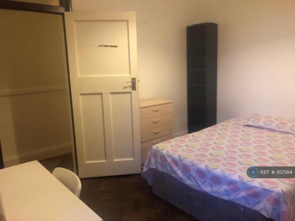 Room 3 (£609 Pcm)