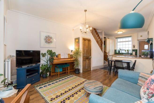 Kitchen Lounge