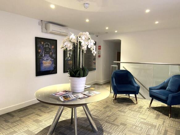 Lobby (1).jpg