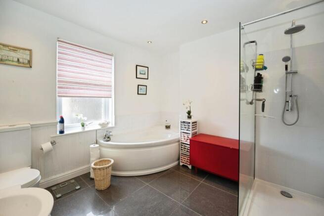 2 bed Terraced for sale Image 7