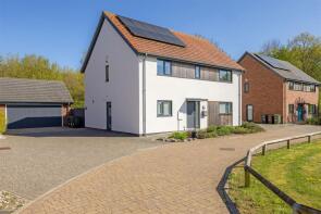 35, Cedar Rise, Dereham NR20 3NN