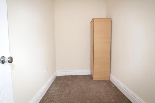 2 bed Terraced to rent Image 7