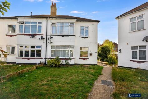 Michael Gardens, Ardleigh Green, Hornchurch, RM11