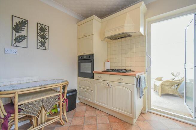 kitchen-2.jpg