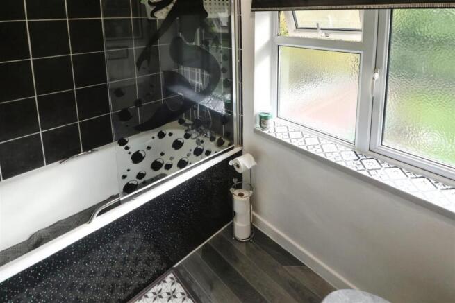 2 bed Not Specified for sale Image 11