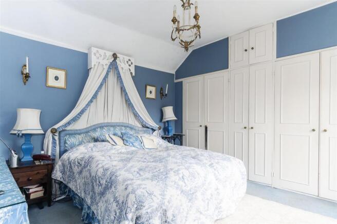 8228743-interior12.j