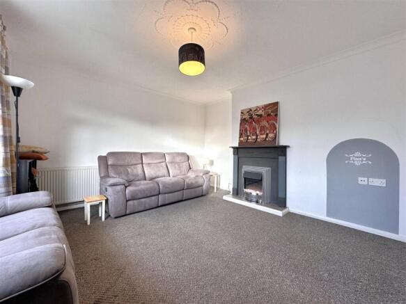 Lounge 302