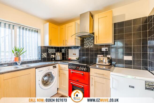 3 bed Semi-Detached for sale Image 12