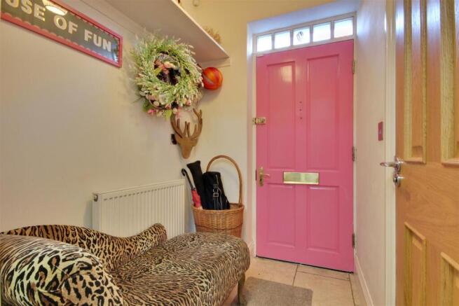 4 bed Town House for sale Image 6
