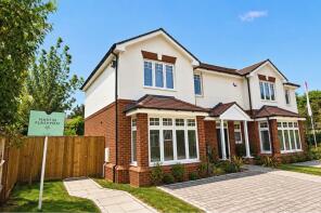 Flat 3, 83 Tudor Grange, Oatlands Drive, Weybridge KT13 9LN