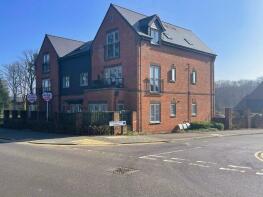 Flat 3, 8 Bridgecroft House, Brunswick Road, Deepcut, Camberley GU16 6FE