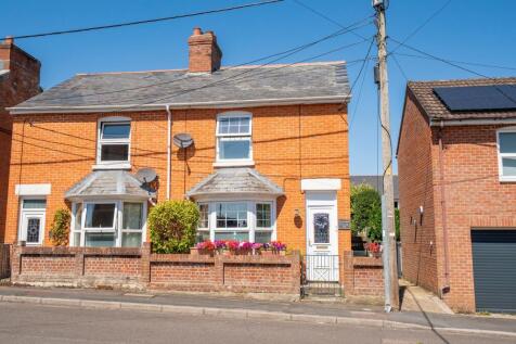 Queens Avenue, Andover, SP10