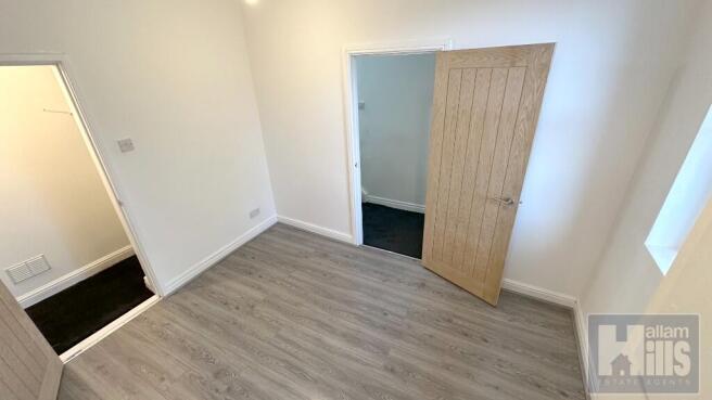 4 bed Terraced to rent Image 5